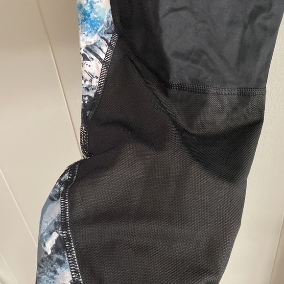 Victoria’s Secret Sport High-rise stirrup legging size L - Picture 4 of 7